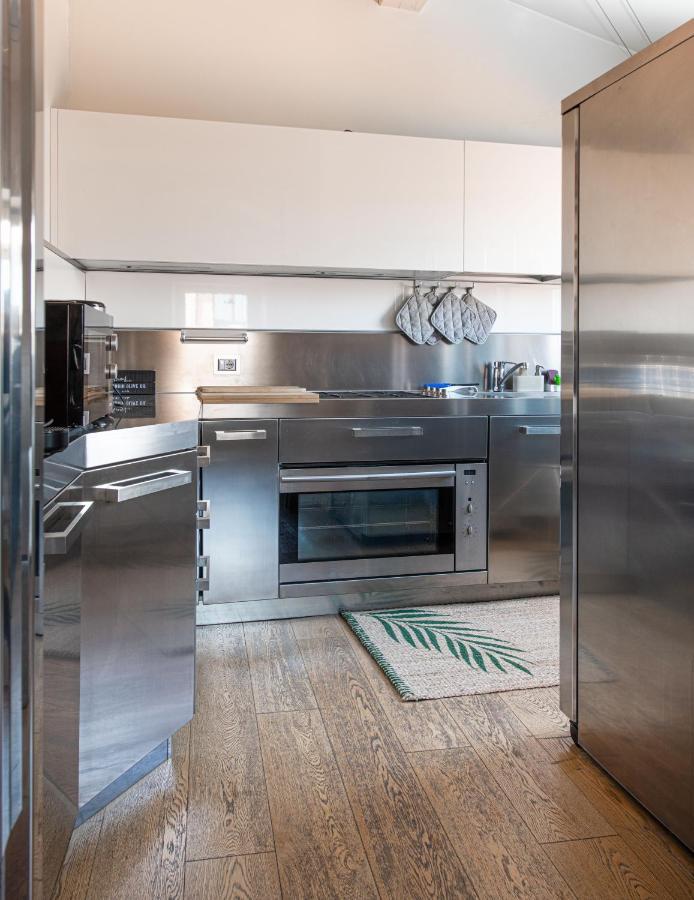 Stunning Top Floor Flat In The Heart Of Верона Екстер'єр фото