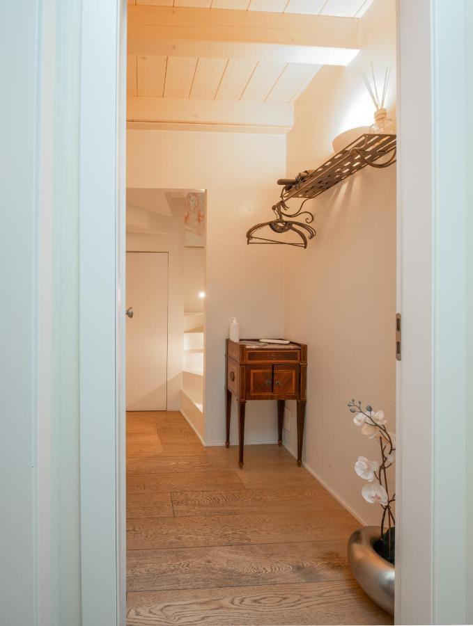 Stunning Top Floor Flat In The Heart Of Верона Екстер'єр фото