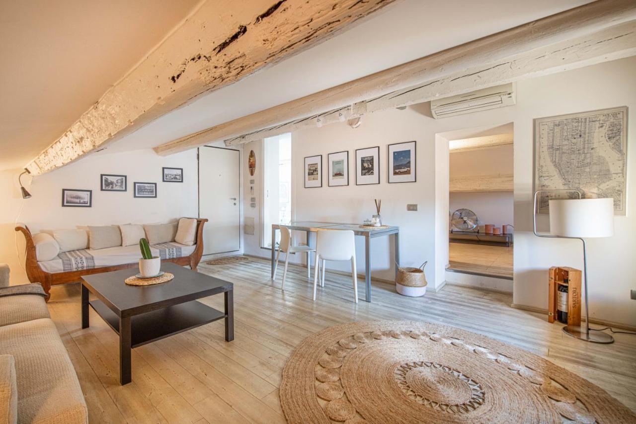 Stunning Top Floor Flat In The Heart Of Верона Екстер'єр фото